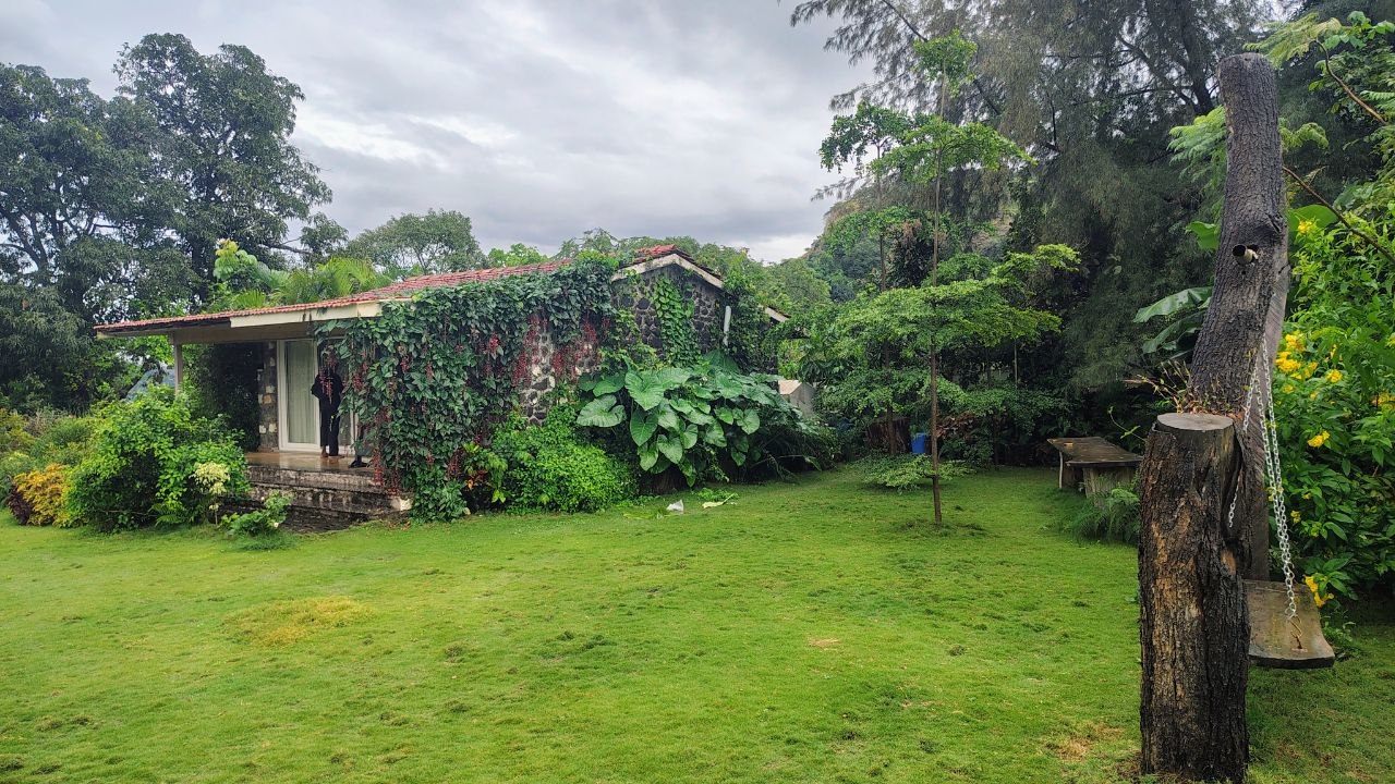Private garden seating Moonstone Cottage Kamshet